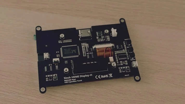 Back view of the 5-inch IPS screen